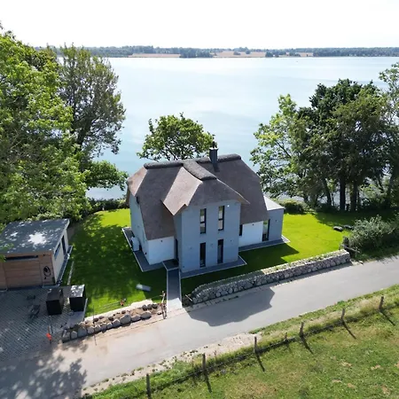 Karschau 11 Reetdachhaus Am Wasser 90m Privatufer Schlei Semesterbostad Rabenkirchen-Faulück